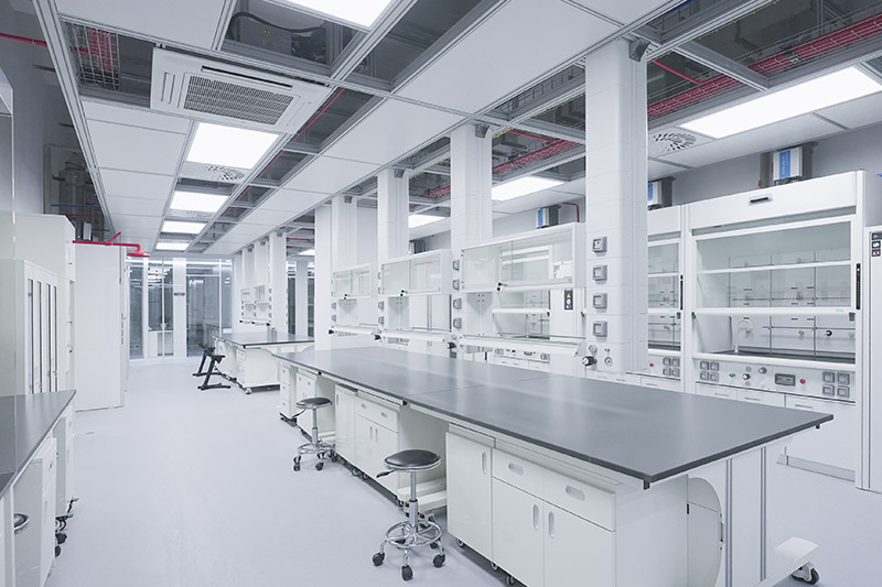 哈密实验室革新：安全与科技的现代融合